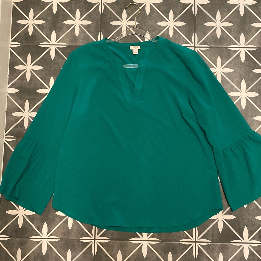 Kelly green jcrew factory blouse with bell sleeves